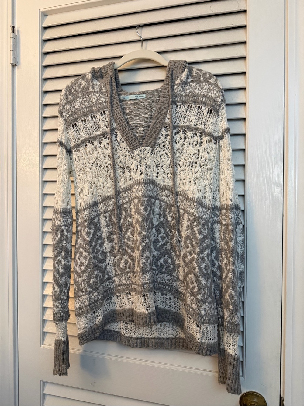 Maurices Gray and Cream Patterned V-Neck Sweater